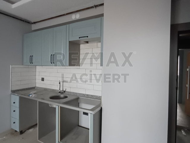 RE/MAX LACIVERT'TEN DADAŞKENT'TE KIRALIK EŞYALI  1+1 DAIRE