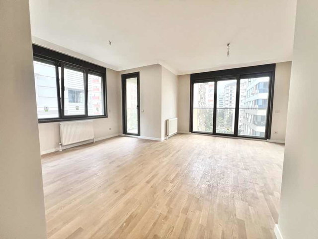 TAŞMEKTEP SOKAKTA SIFIR BİNADA BALKONLU FERAH 2+1