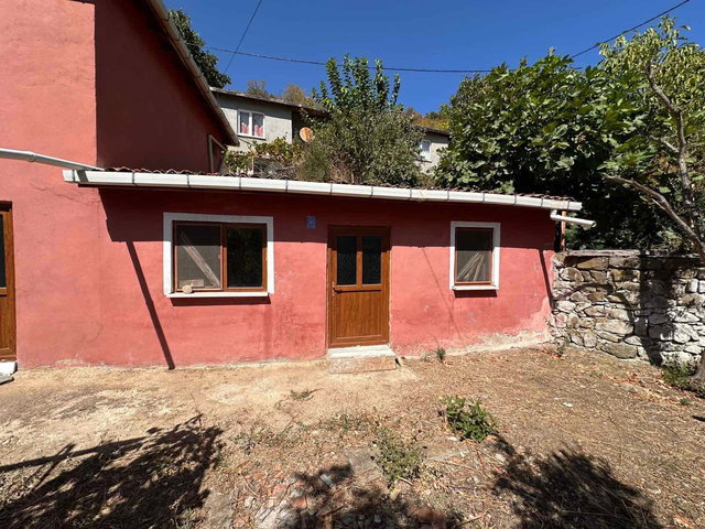 UÇMAKDERE DOĞA HARİKASI 501 M2 ARSA BAHÇELİ SATILIK MÜSTAKİL EV