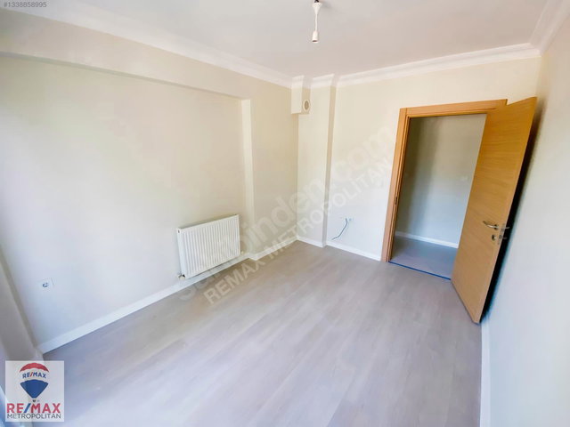 ADAPAZARI TUZLA MAH. SİTE İÇİ , 3+1 FERAH KİRALIK DAİRE