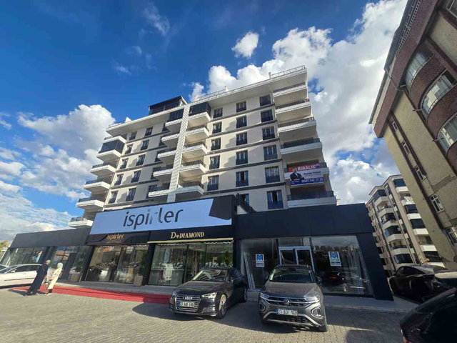 REMAX DOĞU'DAN GÖZDE LOKASYONDA 3+1 KİRALIK LÜKS DAİRE