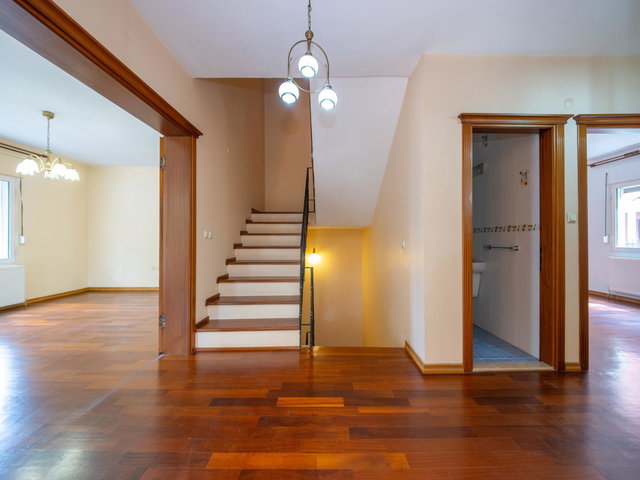 FORUM BORNOVA KARŞINDA NET KULLANIM ALANI 774M² 4 KATLI SATILIK İKIZ VILLA (FOURLEKS)