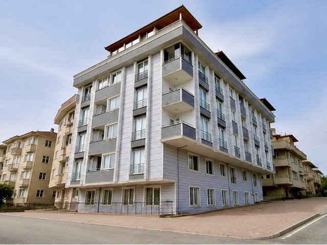 ÇEKMEKÖY MERKEZ MAH KEÇİAĞILI CADDESİNDE SATILIK 2+1 DAİRE
