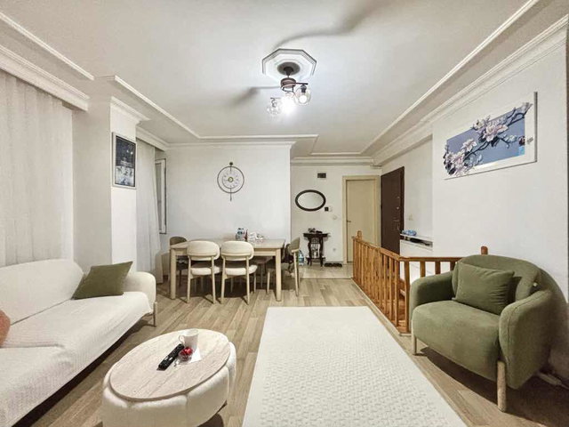 ÇEKMEKÖY MERKEZ MAH KEÇİAĞILI CADDESİNDE SATILIK 2+1 DAİRE