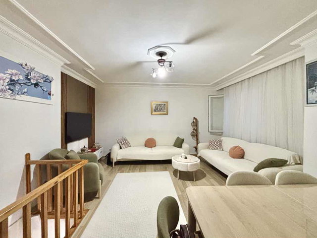ÇEKMEKÖY MERKEZ MAH KEÇİAĞILI CADDESİNDE SATILIK 2+1 DAİRE