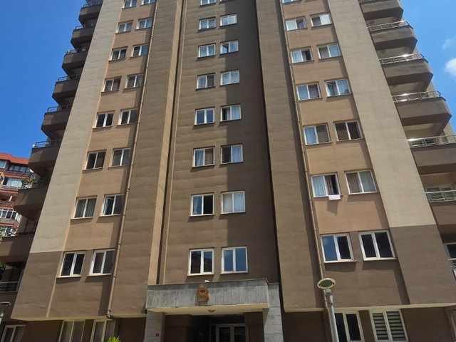 KOZYATAĞI BAYAR 7/24 GÜVENLİKLİ SİTE METROYA 300 MT 3 ODA 1SALON