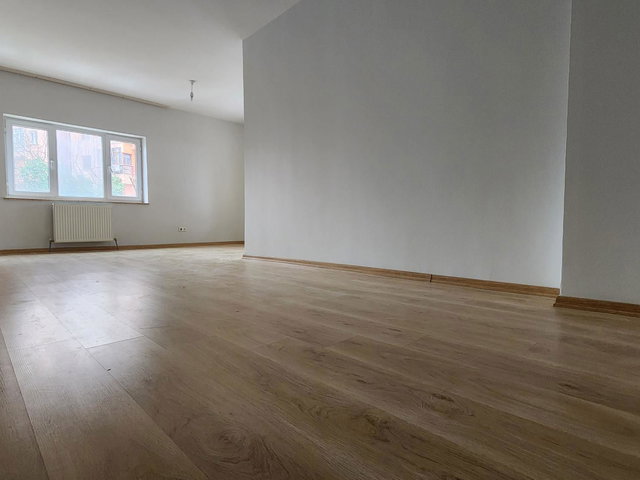 KOZYATAĞI BAYAR 7/24 GÜVENLİKLİ SİTE METROYA 300 MT 3 ODA 1SALON