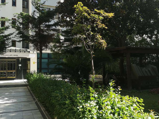 KADIKÖY ERENKÖY’ ETHEMEFENDİ CADDESİNDE  5+1 | 250 M² NET | BALKONLU