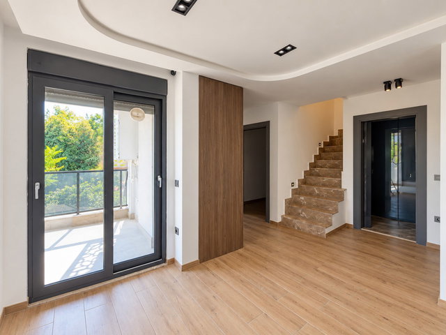KONYAALTI PLAJLARA 470 M. HAVUZ DOĞALGAZ KİRALIK 3+1 DUBLEKS