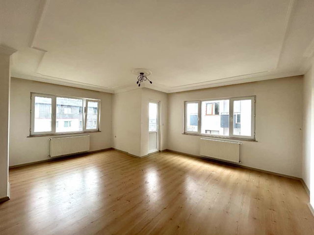 ÜNİVERSİTE MAHALLESİ'NDE 3+1 SATILIK DAİRE