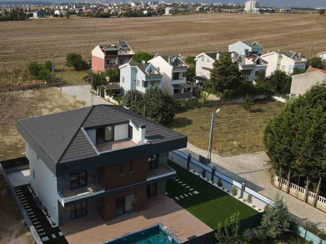 SİLİVRİ BALABAN MÜSTAKİL ÖZEL HAVUZLU SIFIR 9+2 SATILIK VILLA