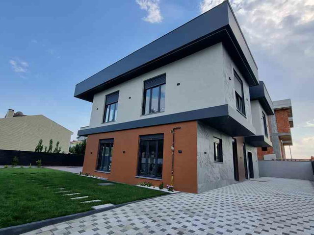 SİLİVRİ BALABAN MÜSTAKİL ÖZEL HAVUZLU SIFIR 9+2 SATILIK VILLA