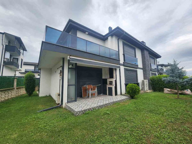 KARTEPE SARIMEŞE'DE 4+1 FULL EŞYALI KİRALIK VİLLA