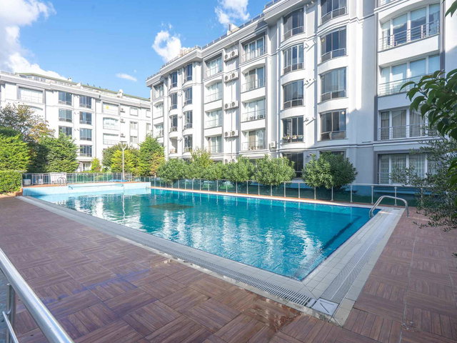 REMAX GELİŞİMDEN ATİRUS HİLL SİTESİNDE 4+1 DENİZ VE GÖL MANZARALI DAİRE