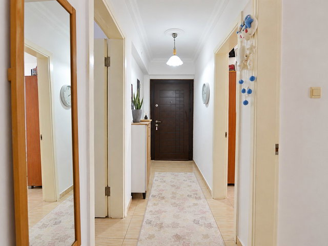 DENİZE 600 METRE, MÜSTAKİL GİRİŞLİ GENİŞ 2+1 DAİRE