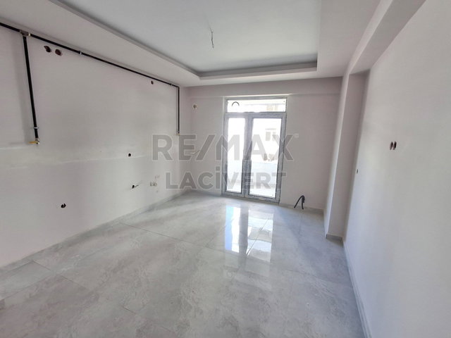 RE/MAX LACİVERT'TEN YILDIZKENT ZİRVE ATAKÖY'DE SATILIK 3+1 DAİRE