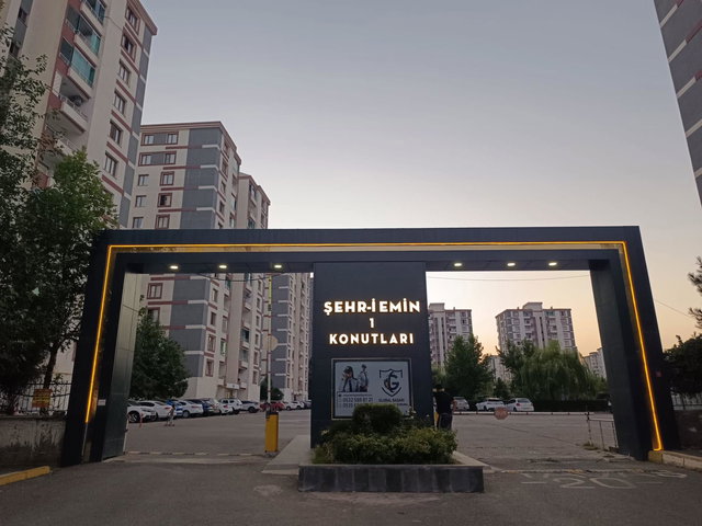 ŞEHRİ EMİN 1 KONUTLARINDA KİRALIK 4+1 DAİRE | 7. KAT | 220 M