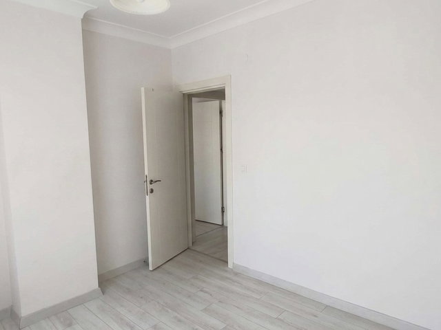 MALTEPE BAĞLARBAŞI ŞEHİT MÜCAHİT SOKAKTA 2+1 SATILIK DAİRE