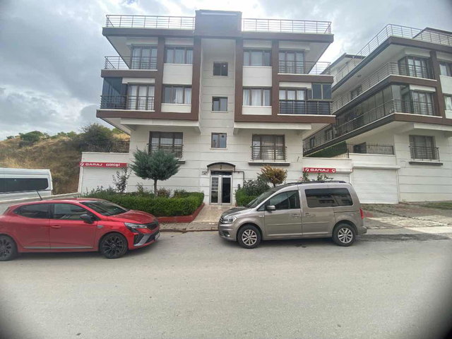 ÇANKAYA OSMAN TEMİZ MAHALLESİNDE SATILIK TERASLI 3+1 YENİ DAİRE