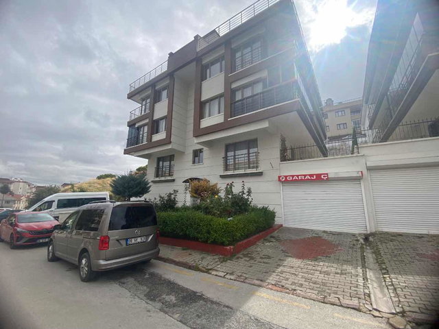 ÇANKAYA OSMAN TEMİZ MAHALLESİNDE SATILIK TERASLI 3+1 YENİ DAİRE