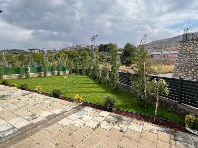 MULLAKASIMDA SİTE İÇİ | 4 CEPHELİ | MÜSTAKİL TAPULU 6+1 VİLLA