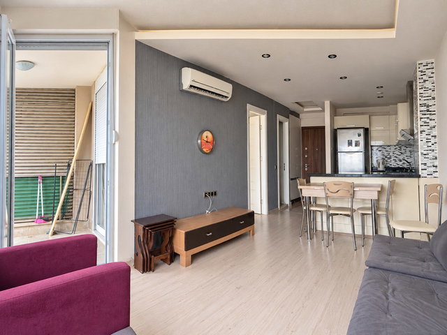 HAVUZ, GÜVENLİK, K.OTOPARK, LÜKS REZİDANSTA SATILIK ARA KAT 1+1 DAİRE