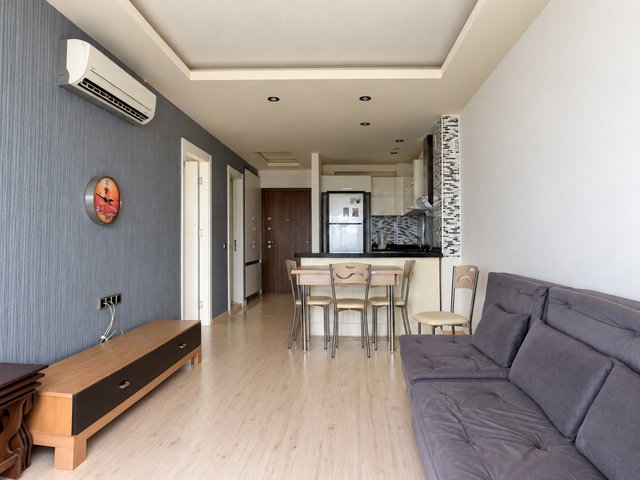 HAVUZ, GÜVENLİK, K.OTOPARK, LÜKS REZİDANSTA SATILIK ARA KAT 1+1 DAİRE