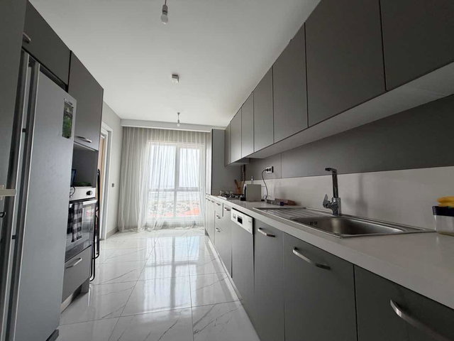 MEYDAN ARDIÇLI  KAPALI MUTFAK  2+1 SATILIK DAİRE