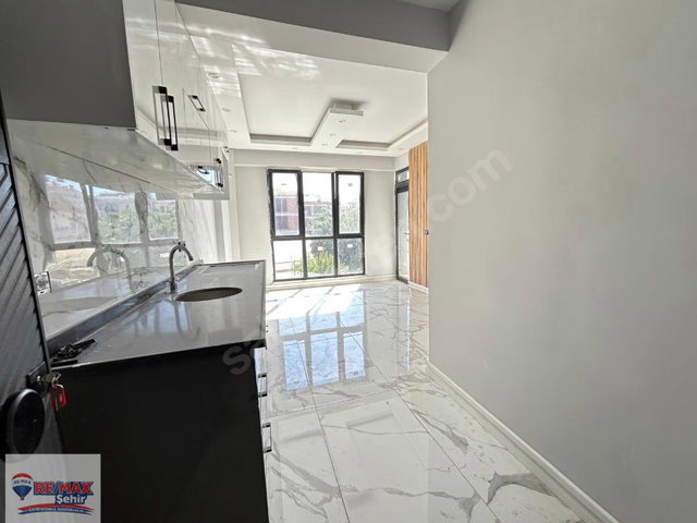 RE/MAX ŞEHİR'DEN ÇINARCIK'DA SATILIK DAİRE