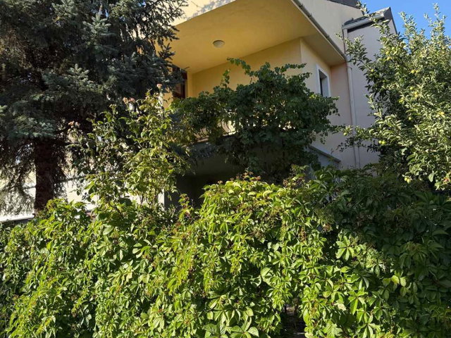 ÇAYYOLU 2/ ÇİÇEKKENT SİTESİ'NDE ÖZEL KONUMLU SATILIK VİLLA