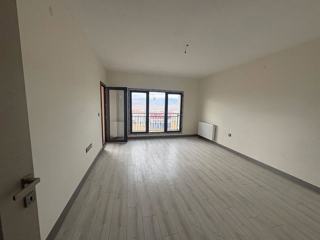 REMAX İLKE'DEN HİLALKENT'TE 3+1 KİRALIK DAİRE