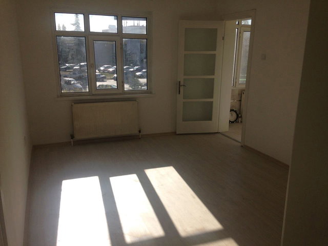 VARLIK MAH’DE GÜNEY-DOĞU CEPHELİ 2+1  80 M² NET