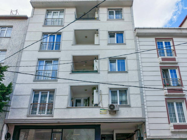 ESENYURT FATİH MAH.'DE GENİŞ-KULLANIŞLI-FERAH-ÖNÜ AÇIK 3+1 DAİRE