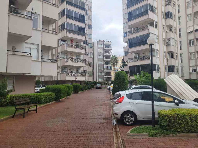 KONYAALTI’NDA SİTE İÇİNDE 3+1 EŞYALI KİRALIK DAİRE | 135 M² NET, 3 BANYO, 4 CEPHE