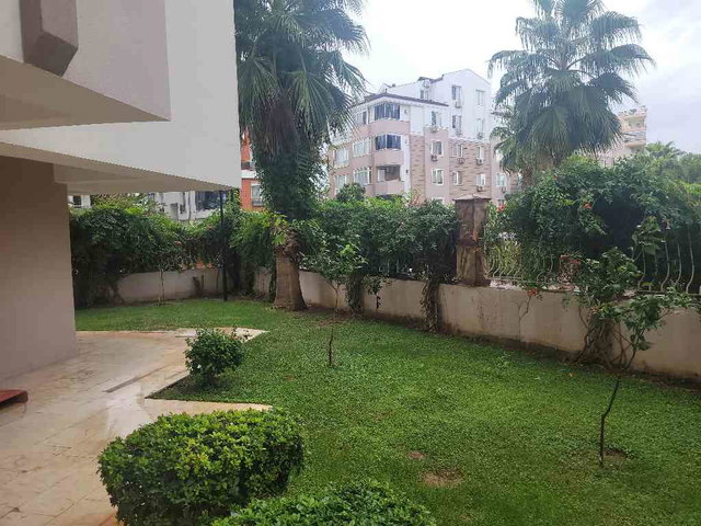 KONYAALTI’NDA SİTE İÇİNDE 3+1 EŞYALI KİRALIK DAİRE | 135 M² NET, 3 BANYO, 4 CEPHE