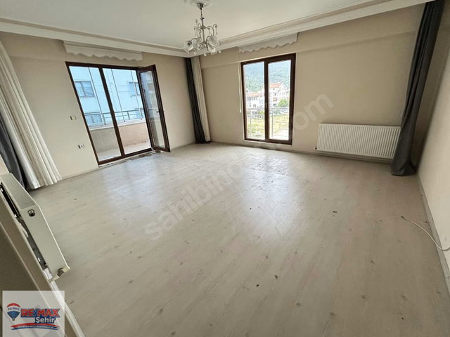 RE/MAX ŞEHİR'DEN ÇINARCIK'DA SATILIK DUBLEKS DAİRE