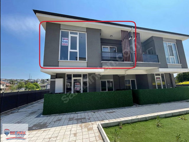 RE/MAX ŞEHİR'DEN ÖZDEN MAHALLESİNDE KİRALIK DAİRE