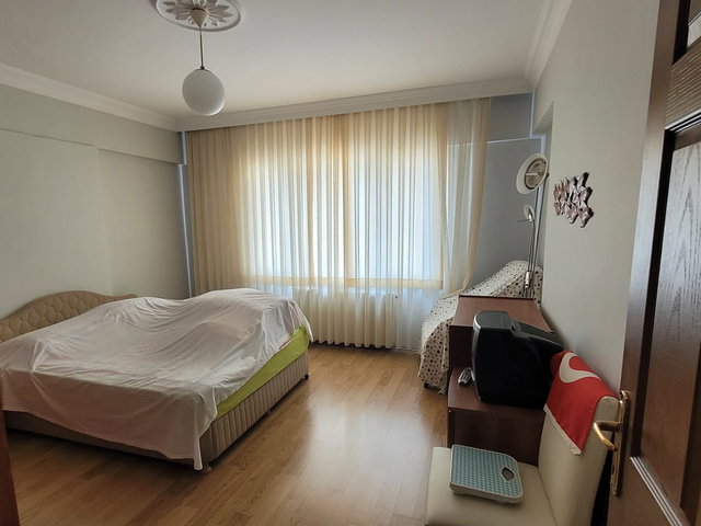 NURAN KARABAŞ ÇEKMEKÖY PARADISE CITY METROYA YÜRÜME MESAFESI 3+1 KIRALIK