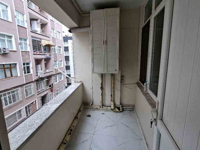 RE/MAX HAKAN AKYEL'DEN İLKADIM’DA  2+1 /80 M² NET | BALKONLU | DOĞALGAZ KOMBİLİ KİRALIK DAİRE