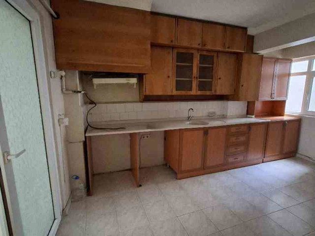 RE/MAX HAKAN AKYEL'DEN İLKADIM’DA  2+1 /80 M² NET | BALKONLU | DOĞALGAZ KOMBİLİ KİRALIK DAİRE