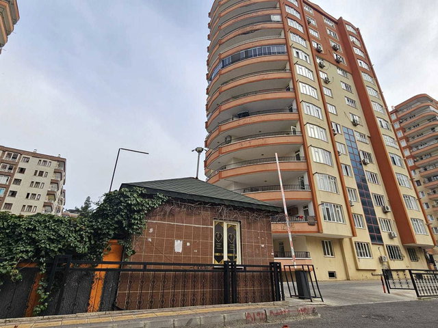 ETA 21 SİTESİNDE 4+1 AMA BİR ODASI KAPALI 3+1 KİRALIK DAİRE
