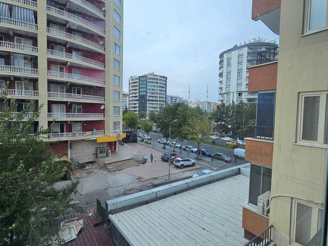 ETA 21 SİTESİNDE 4+1 AMA BİR ODASI KAPALI 3+1 KİRALIK DAİRE