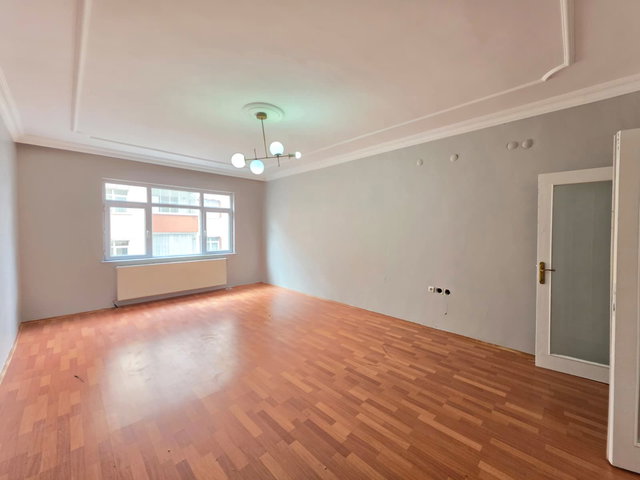 REMAX İLKE'DEN HİLALKENT'TE 3+1 KİRALIK DAİRE
