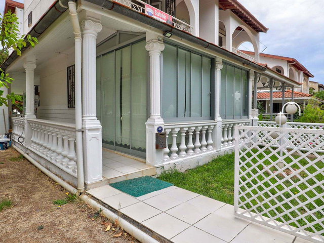 DİKİLİ SALİHLERALTI'NDA DENİZE 300 METRE VİLLA