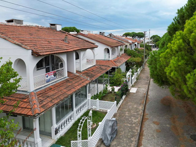DİKİLİ SALİHLERALTI'NDA DENİZE 300 METRE VİLLA