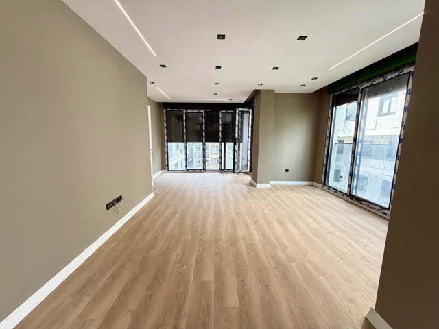 KADIKÖY FENERYOLU'NDA MUHTEŞEM KONUMDA SIFIR BİNA 2+1 DAİRE