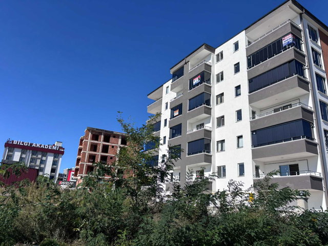 DERECİK’TE SIFIR 2+1 | 5. KAT | 2 BANYO | 3 CEPHELİ | BALKONLU
