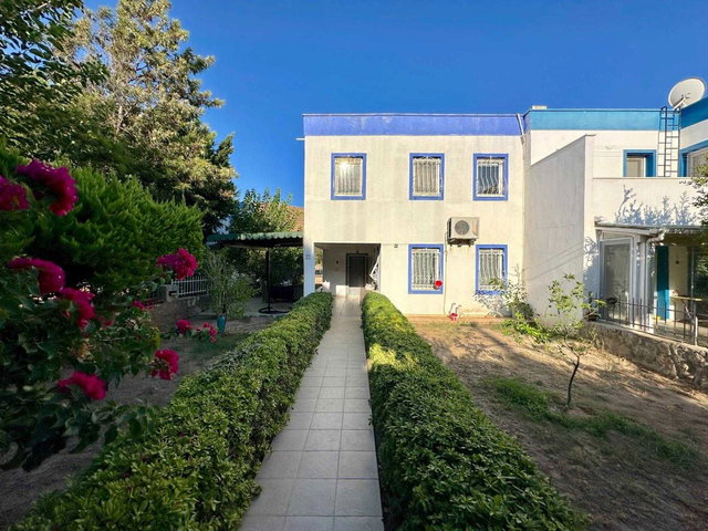 BODRUM AKYARLAR MANOLYA SİTESİNDE MÜSTAKİL BAHÇELİ 3+1 DUBLEKS