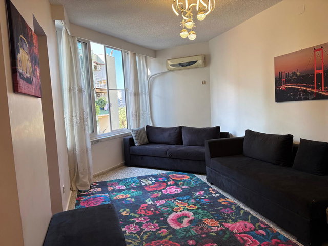 REMAX RİNA'DAN SOLİ SAHİL SİTESİNDE EŞYALI 1+1