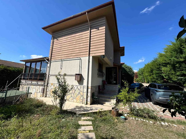REMAX MİD'DEN BALIKESİR YENİ MAHALLE’DE SİTE İÇİNDE SATILIK TRİPLEKS VİLLA